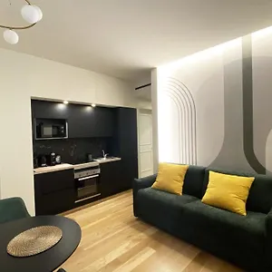 https://iconic-studio-san-giovanni-house-with-private-parking.it-romehotels.com